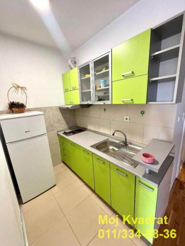 Stan na prodaju u Beogradu, Južni bulevar, jednoiposoban, 40m2, cena 165000 evra