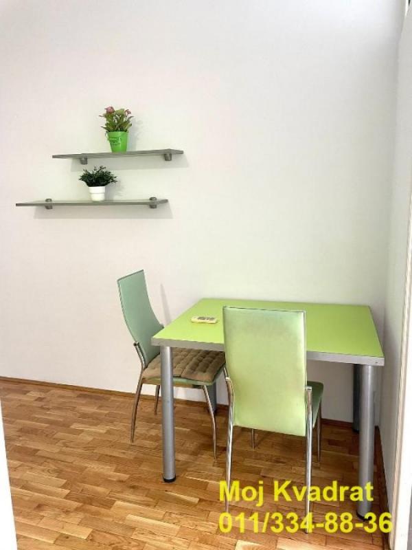 Stan na prodaju u Beogradu, Južni bulevar, jednoiposoban, 40m2, cena 165000 evra