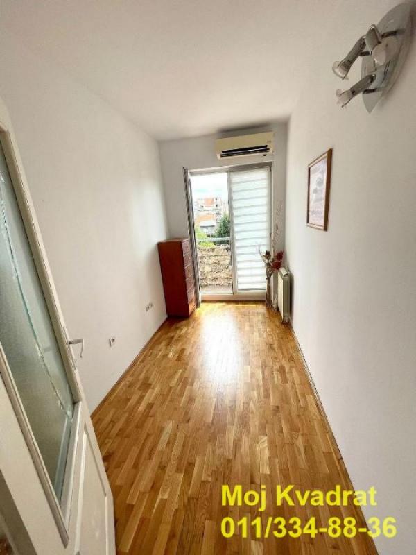 Stan na prodaju u Beogradu, Južni bulevar, jednoiposoban, 40m2, cena 165000 evra