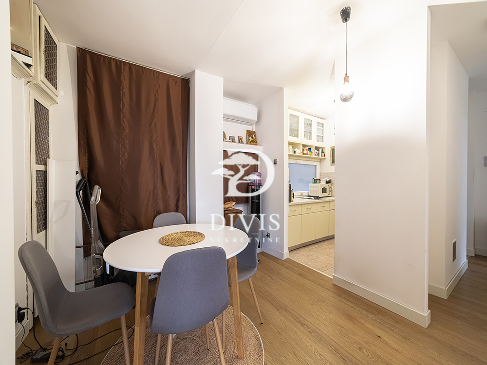 Stan na prodaju u Beogradu, Novi Beograd,Novi Beograd blok 23, trosoban, 70m2, cena 280000 evra