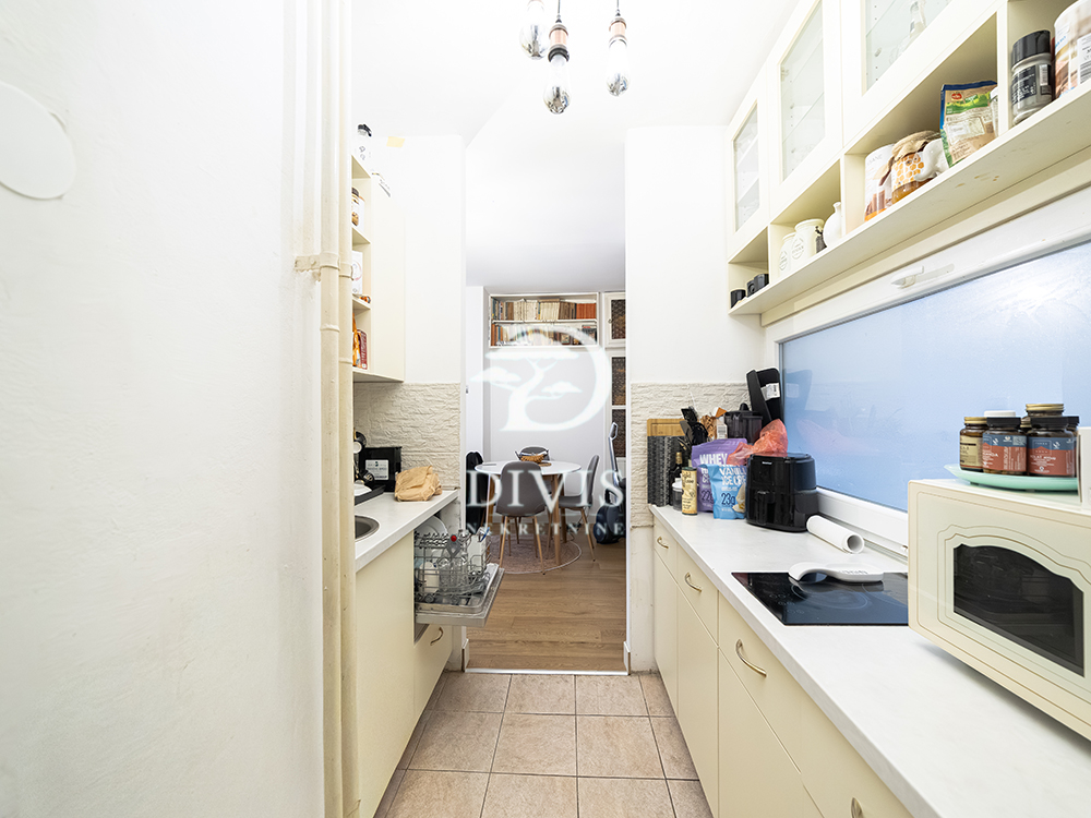 Stan na prodaju u Beogradu, Novi Beograd,Novi Beograd blok 23, trosoban, 70m2, cena 280000 evra