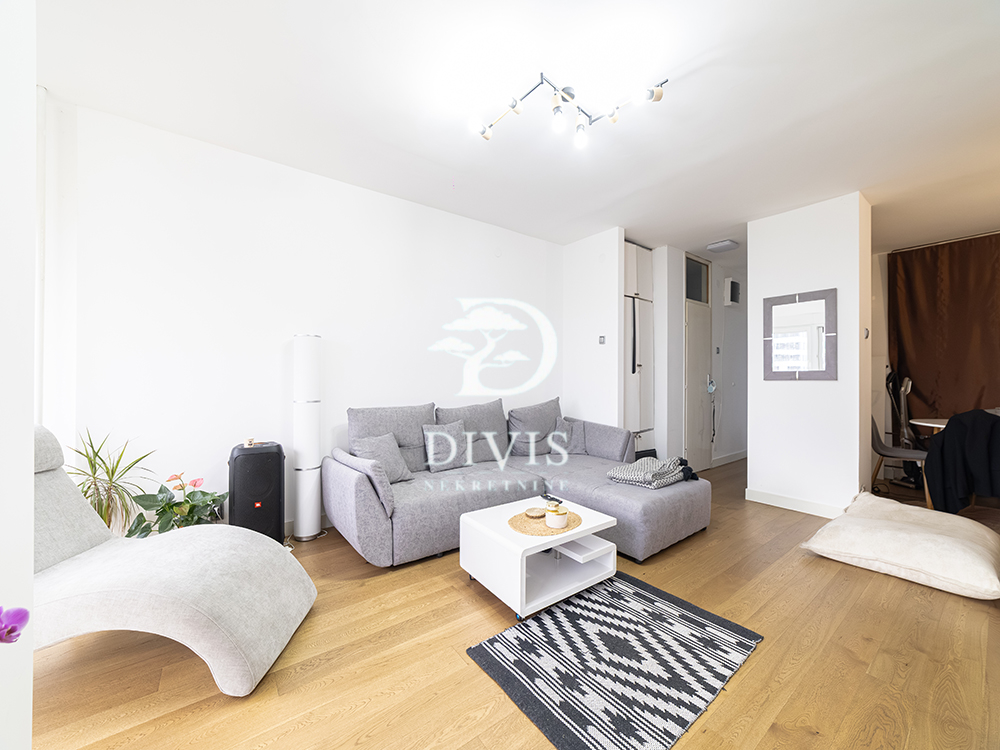 Stan na prodaju u Beogradu, Novi Beograd,Novi Beograd blok 23, trosoban, 70m2, cena 280000 evra