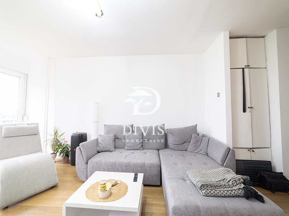 Stan na prodaju u Beogradu, Novi Beograd,Novi Beograd blok 23, trosoban, 70m2, cena 280000 evra