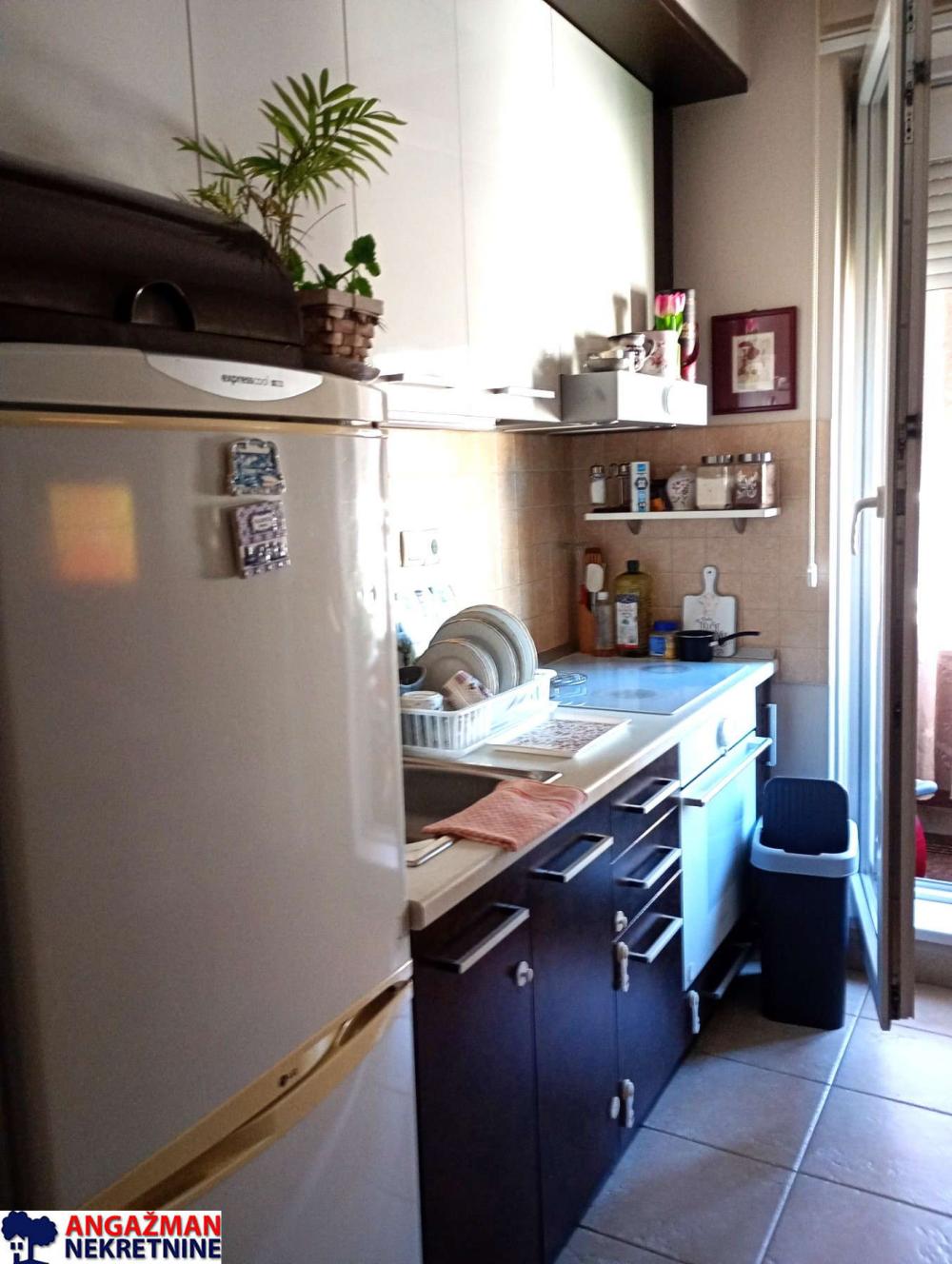 Stan na prodaju u Beogradu, Zvezdara, dvoiposoban, 42m2, cena 125000 evra
