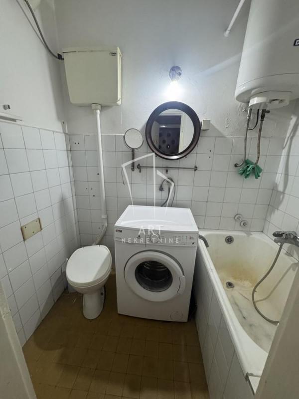 Stan na prodaju u Beogradu, Vračar, jednosoban, 37m2, cena 155000 evra