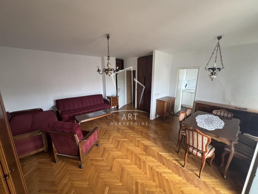 Stan na prodaju u Beogradu, Vračar, jednosoban, 37m2, cena 155000 evra