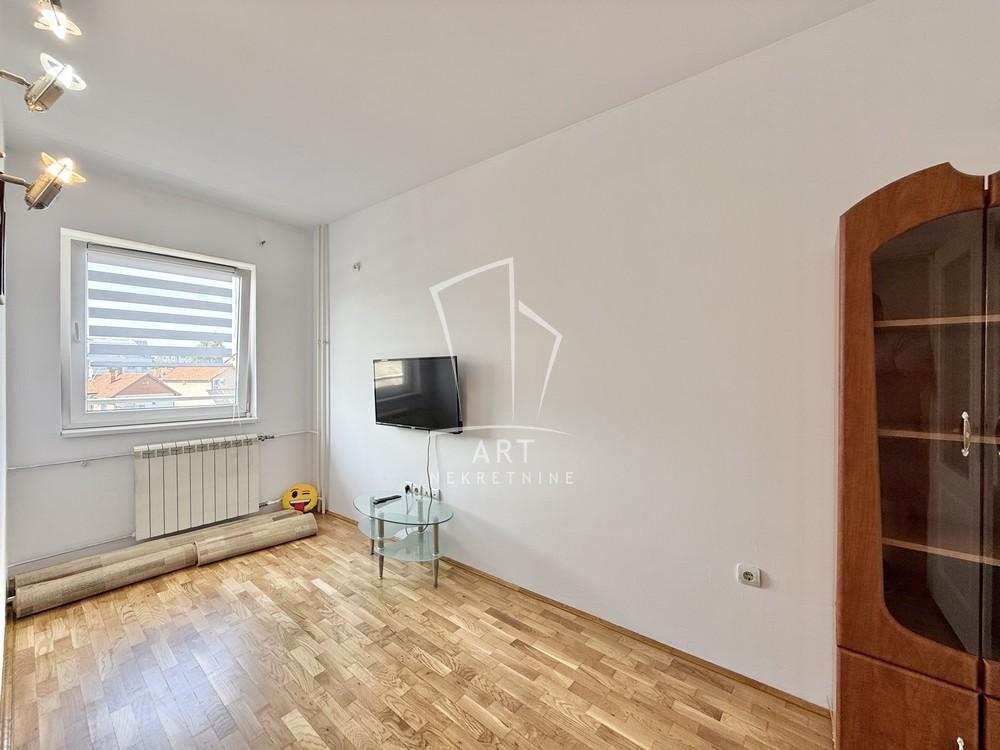 Stan na prodaju u Beogradu, Vračar, dvoiposoban, 38m2, cena 169000 evra