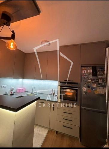 Stan na prodaju u Beogradu, Braće Jerković, jednoiposoban, 42m2, cena 170000 evra
