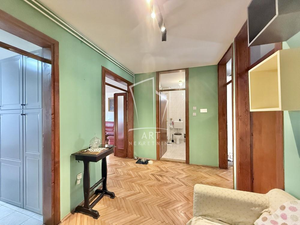 Stan na prodaju u Beogradu, Savski venac, troiposoban, 108m2, cena 410000 evra
