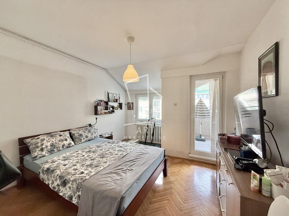 Stan na prodaju u Beogradu, Savski venac, troiposoban, 108m2, cena 410000 evra