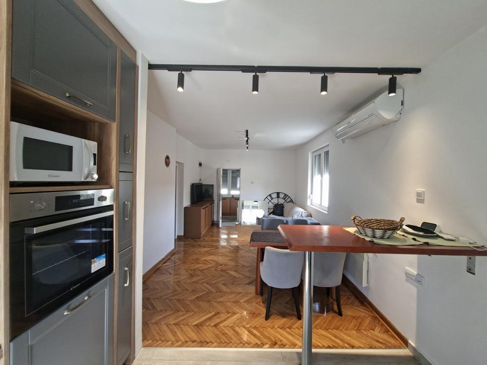 Stan na prodaju u Beogradu, Pašino brdo, trosoban, 77m2, cena 236000 evra