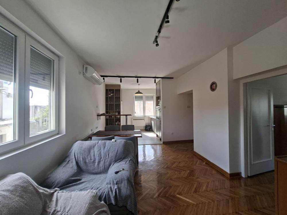 Stan na prodaju u Beogradu, Pašino brdo, trosoban, 77m2, cena 238000 evra