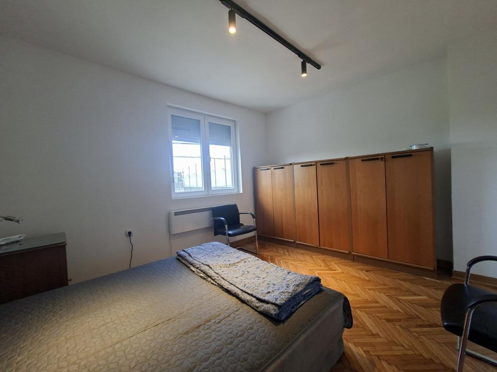 Stan na prodaju u Beogradu, Pašino brdo, trosoban, 77m2, cena 238000 evra