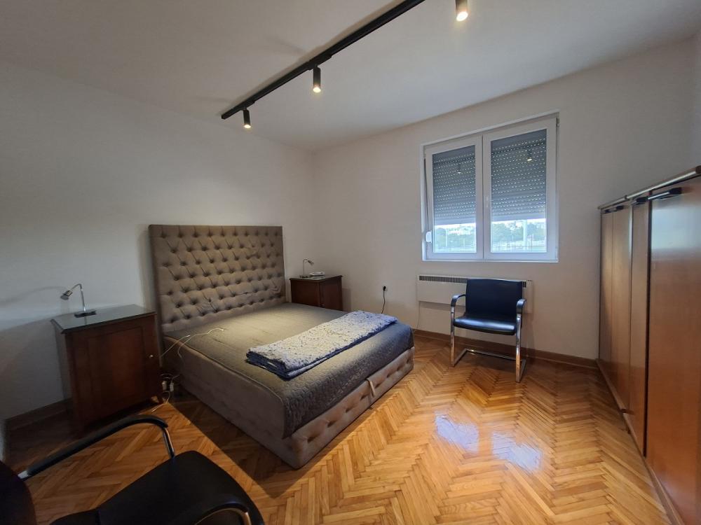 Stan na prodaju u Beogradu, Pašino brdo, trosoban, 77m2, cena 238000 evra