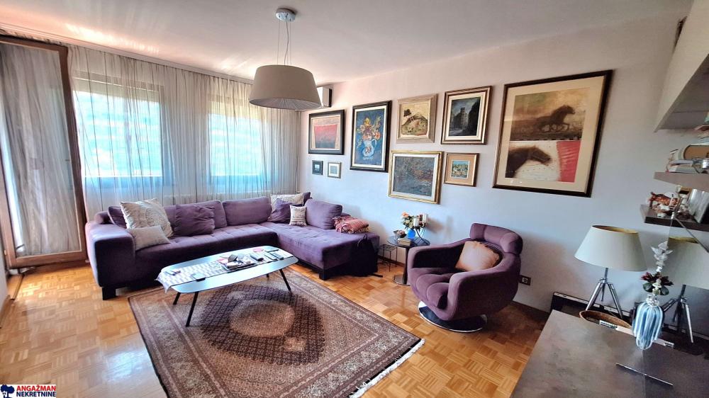 Stan na prodaju u Beogradu, Zemun, troiposoban, 97m2, cena 330000 evra