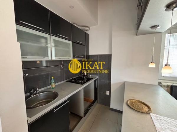 Stan na prodaju u Beogradu, Vračar (Hram), trosoban, 86m2, cena 292000 evra