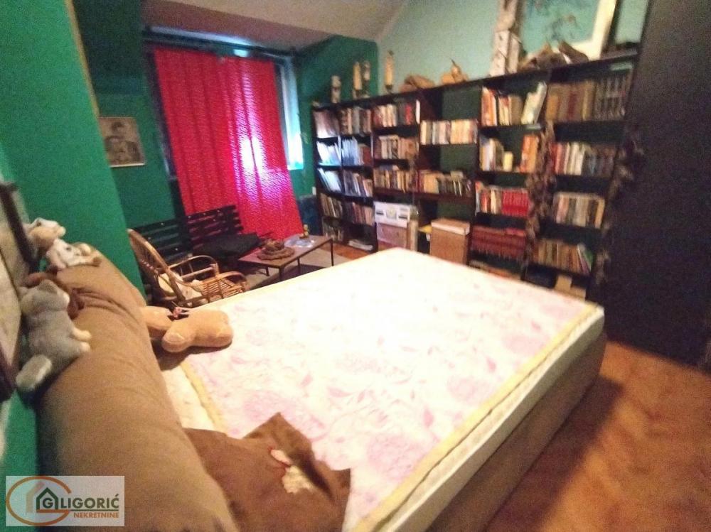 Stan na prodaju u Beogradu, Zeleni venac, trosoban, 82m2, cena 220000 evra