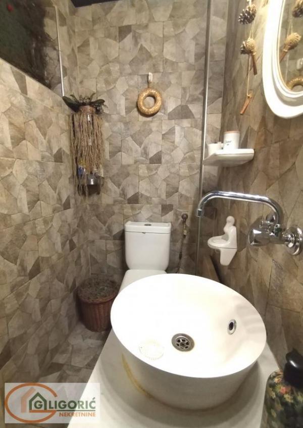 Stan na prodaju u Beogradu, Zeleni venac, trosoban, 82m2, cena 220000 evra