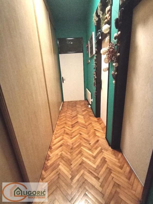 Stan na prodaju u Beogradu, Zeleni venac, trosoban, 82m2, cena 220000 evra