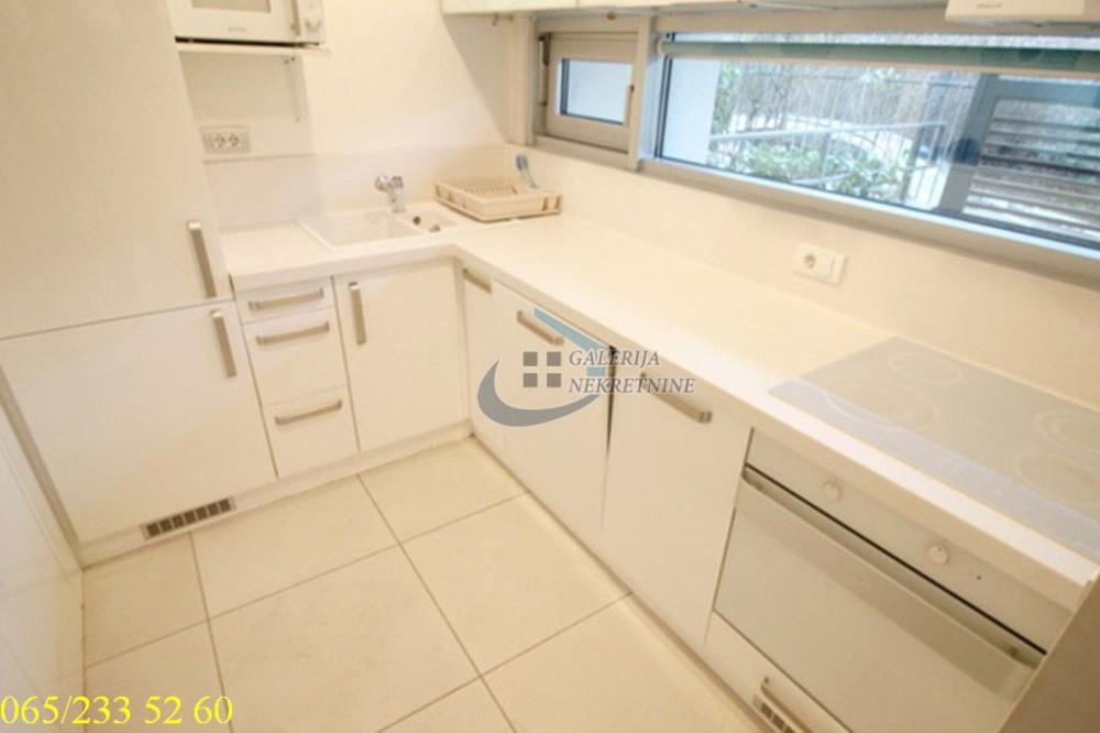 Stan na prodaju u Beogradu, Savski venac, 170m2, cena 795000 evra