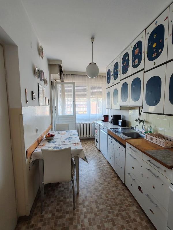 Stan na prodaju u Beogradu, Novi Beograd blok 33 (Genex kula), 122m2, cena 415000 evra