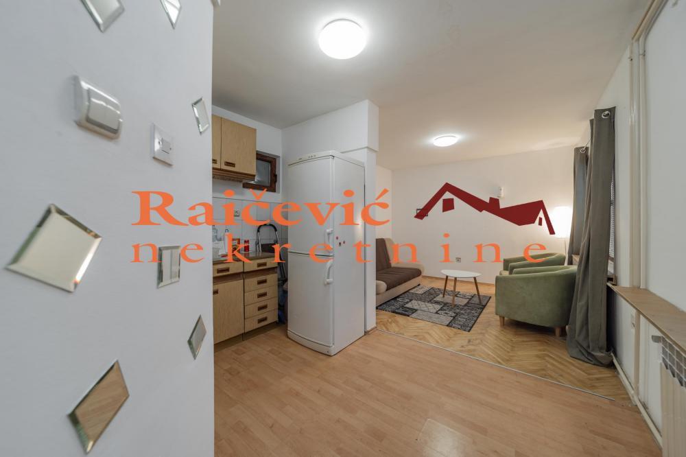 Stan na prodaju u Beogradu, Beograd (centar), jednoiposoban, 36m2, cena 139000 evra