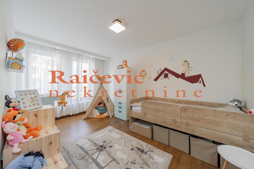 Stan na prodaju u Beogradu, Vračar, cetvorosoban, 115m2, cena 415000 evra