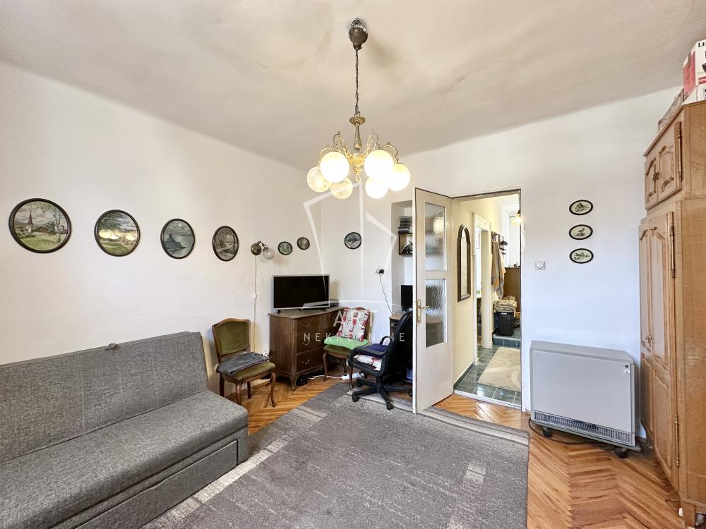 Stan na prodaju u Beogradu, Knez Mihailova, jednoiposoban, 40m2, cena 220000 evra