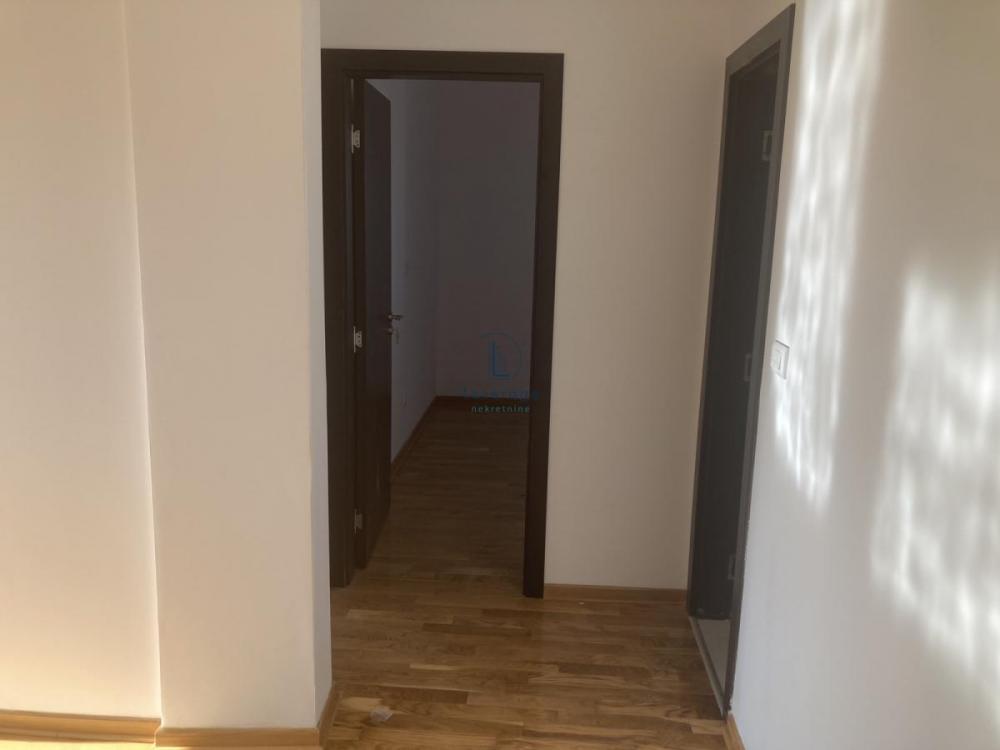 Stan na prodaju u Beogradu, Železnik, trosoban, 59m2, cena 115000 evra