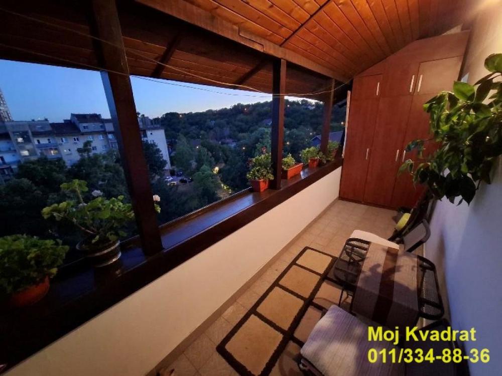 Stan na prodaju u Beogradu, Novi Beograd blok 7 (Paviljoni), jednosoban, 47m2, cena 130000 evra