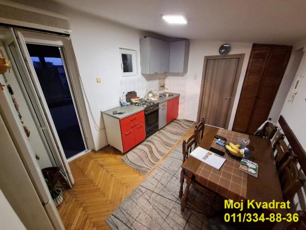 Stan na prodaju u Beogradu, Novi Beograd blok 7 (Paviljoni), jednosoban, 47m2, cena 130000 evra