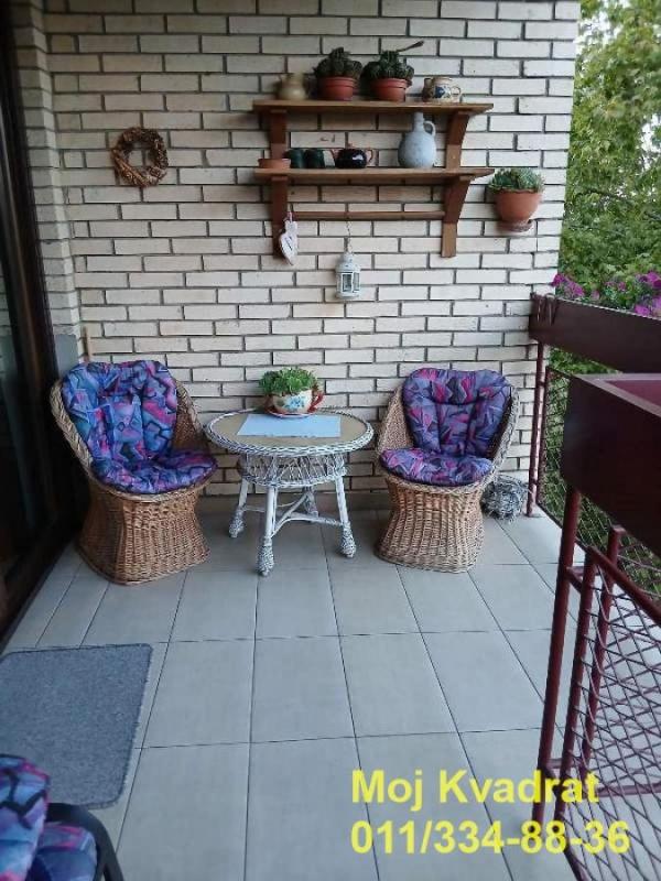 Stan na prodaju u Beogradu, Karaburma, dvosoban, 58m2, cena 159000 evra