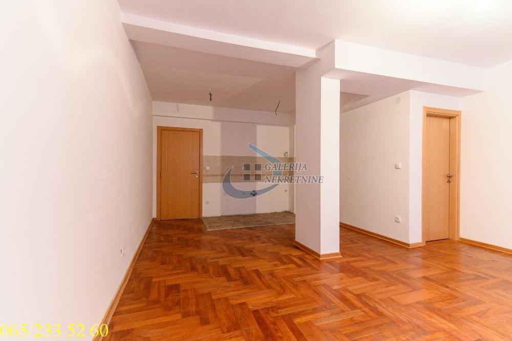 Stan na prodaju u Beogradu, Vračar, trosoban, 56m2, cena 168000 evra