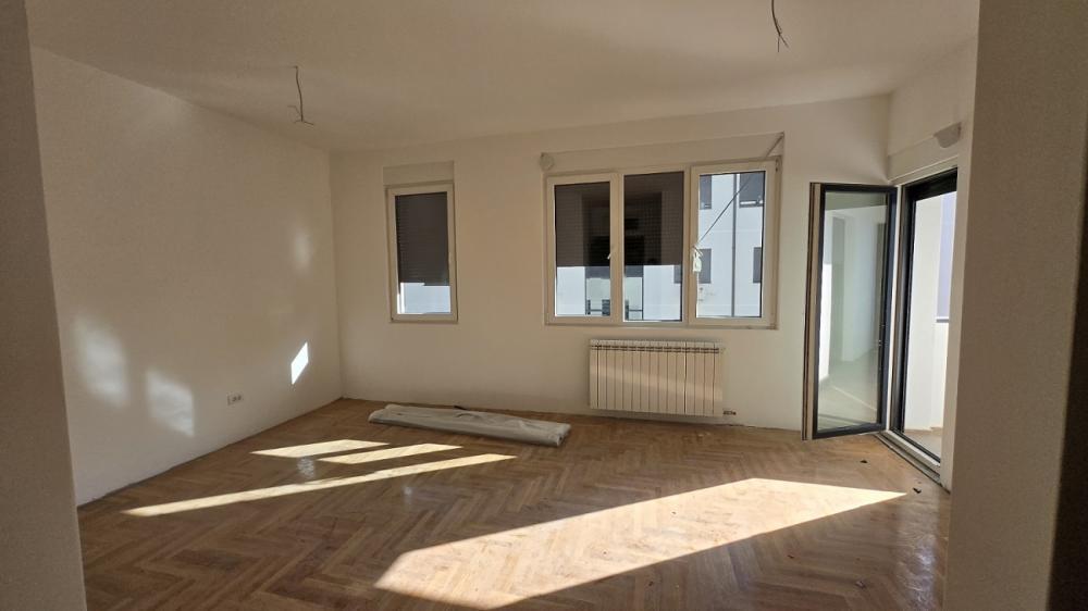 Stan na prodaju u Beogradu, Vračar,Crveni Krst, trosoban, 80m2, cena 280000 evra