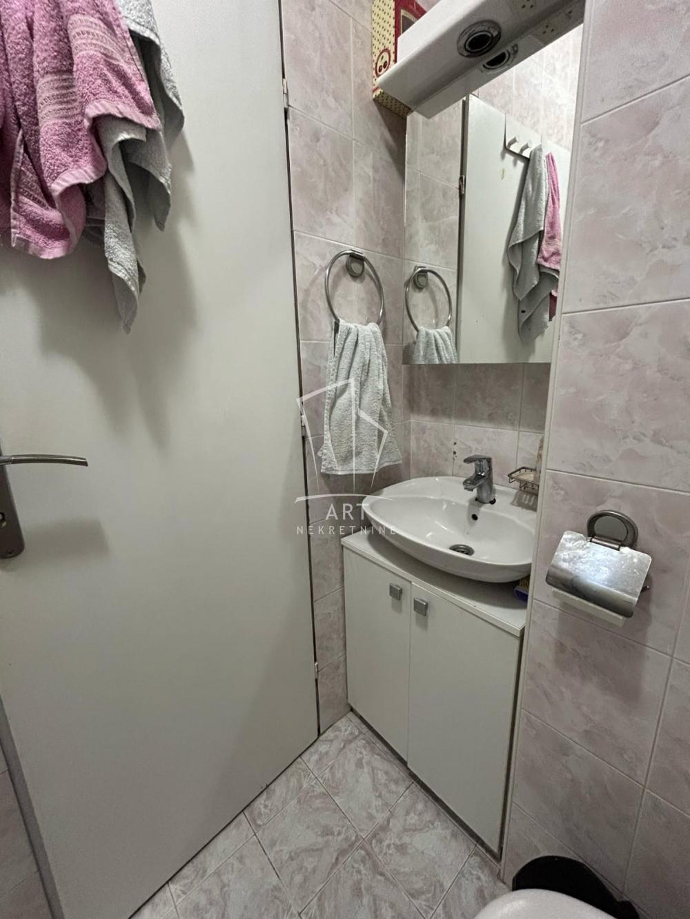 Stan na prodaju u Beogradu, Voždovac, dvosoban, 42m2, cena 175000 evra