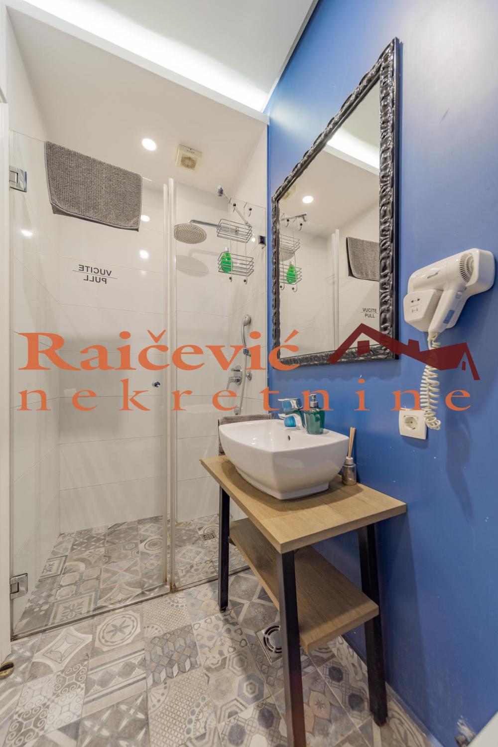 Stan na prodaju u Beogradu, Beograd (centar), trosoban, 73m2, cena 479000 evra