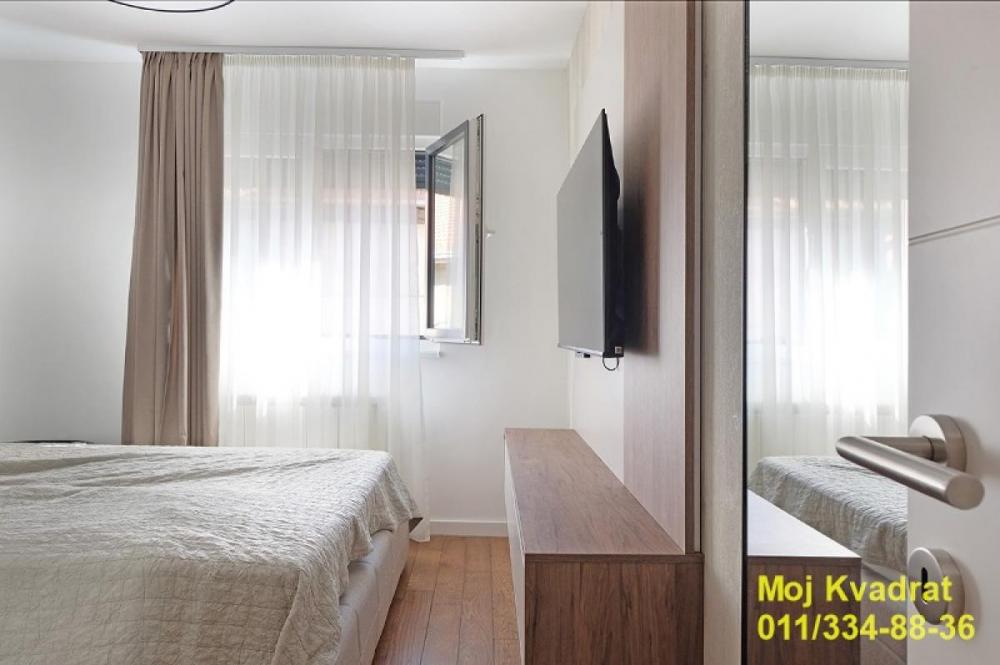 Stan na prodaju u Beogradu, Crveni Krst, trosoban, 62m2, cena 270000 evra