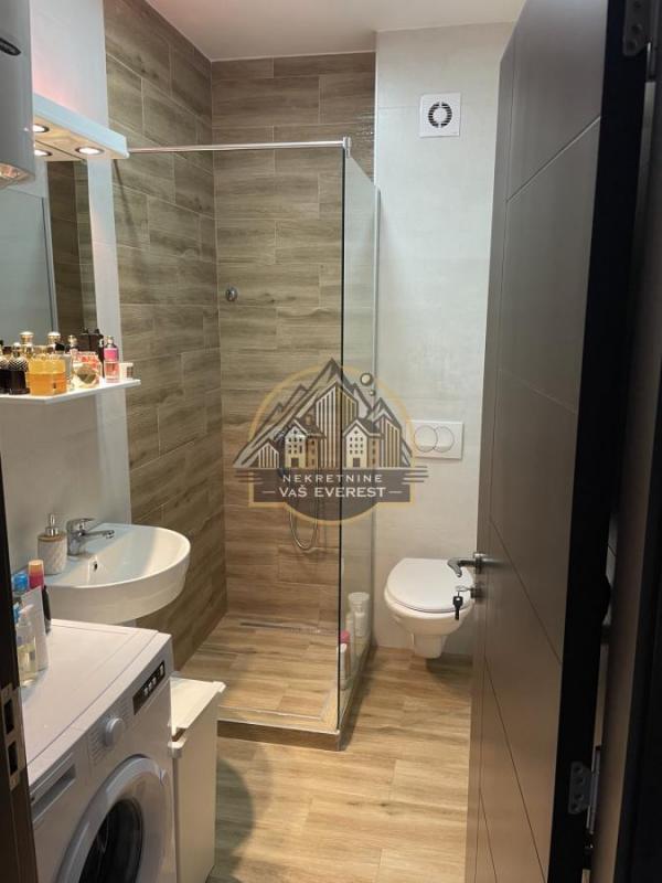 Stan na prodaju u Beogradu, Ledine, jednoiposoban, 42m2, cena 110000 evra
