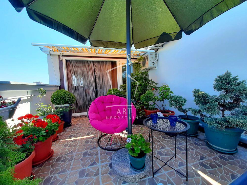 Stan na prodaju u Beogradu, Novi Beograd, jednoiposoban, 38m2, cena 180000 evra