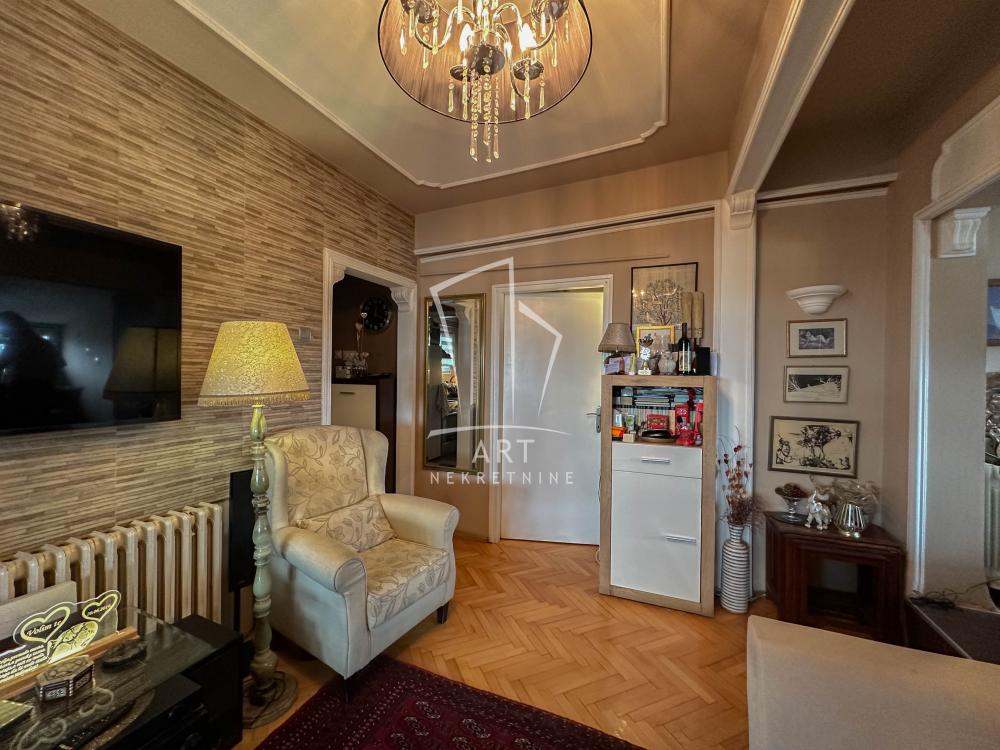 Stan na prodaju u Beogradu, Novi Beograd, jednoiposoban, 38m2, cena 190000 evra