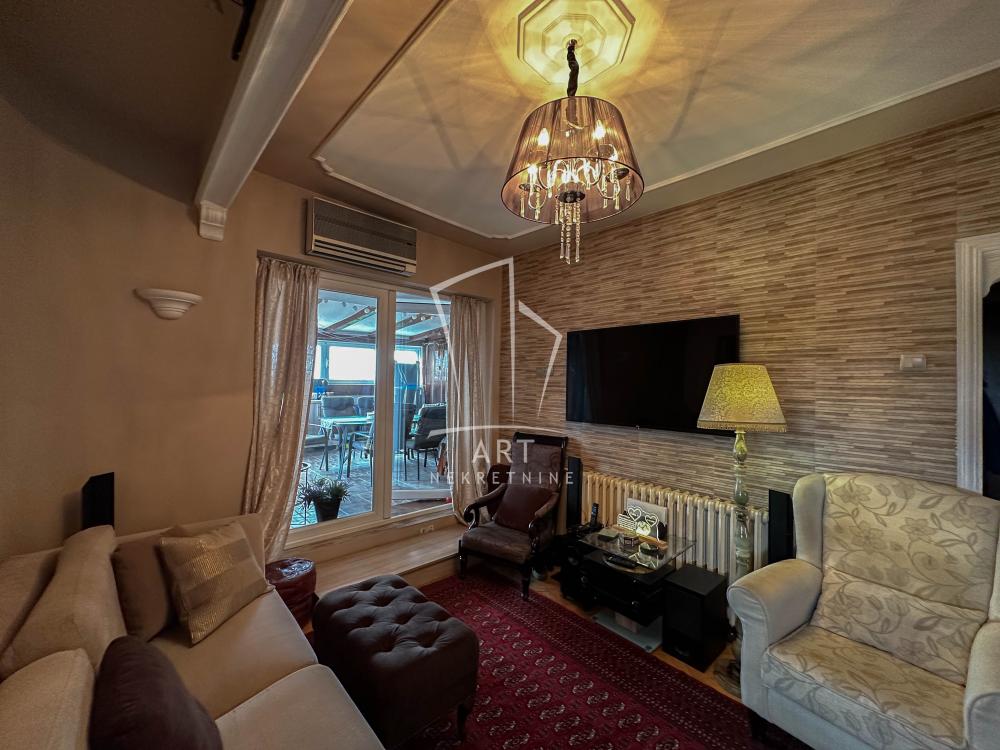 Stan na prodaju u Beogradu, Novi Beograd, jednoiposoban, 38m2, cena 190000 evra
