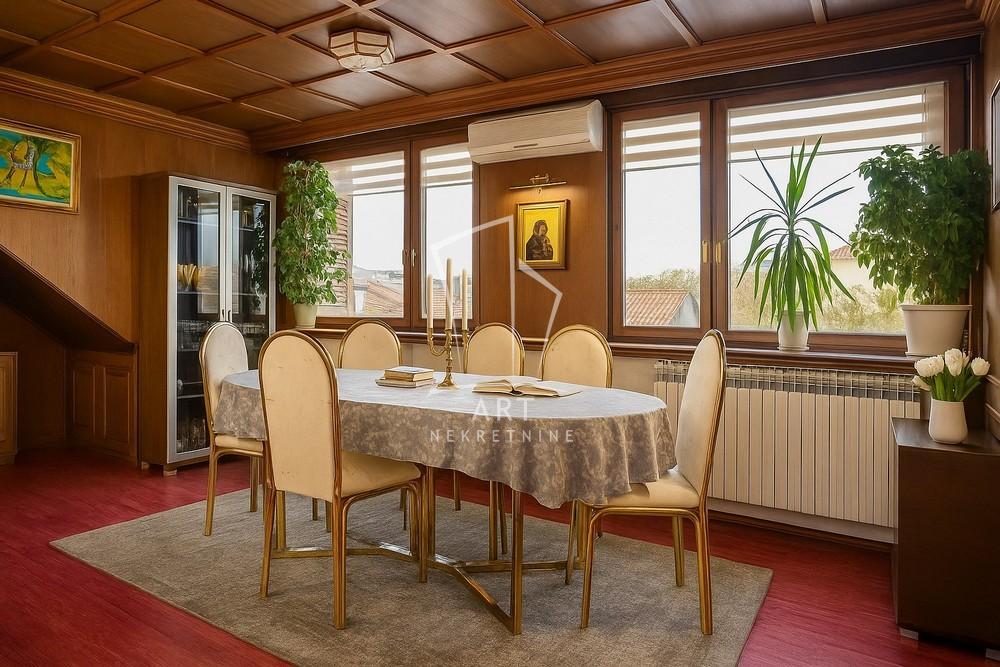 Stan na prodaju u Beogradu, Zemun, cetvorosoban, 64m2, cena 280000 evra