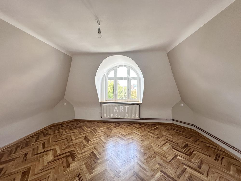 Stan na prodaju u Beogradu, Zemun, 175m2, cena 549000 evra