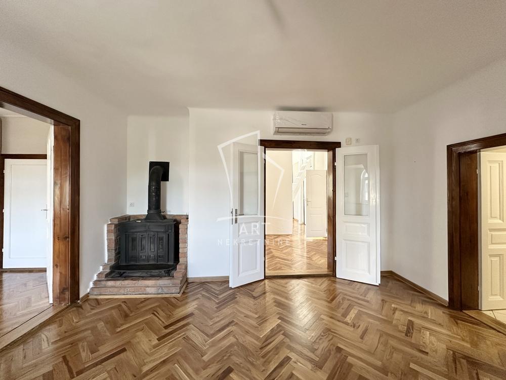 Stan na prodaju u Beogradu, Zemun, 175m2, cena 549000 evra
