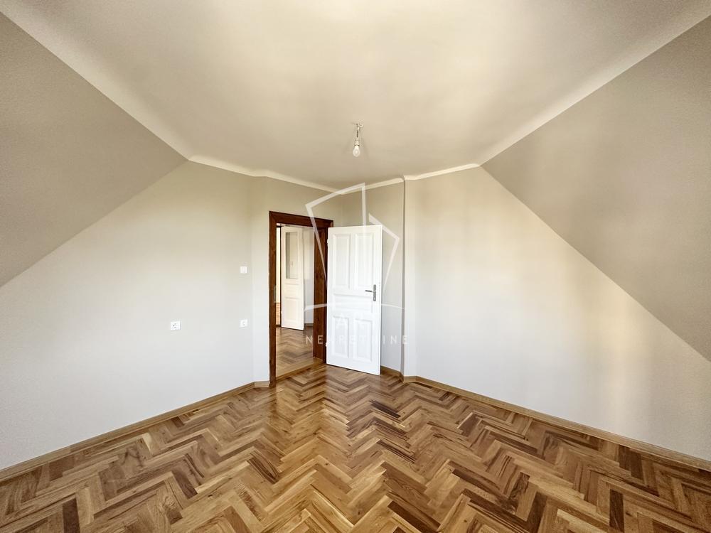 Stan na prodaju u Beogradu, Zemun, 175m2, cena 549000 evra