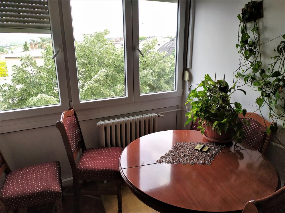 Stan na prodaju u Beogradu, trosoban, 80m2, cena 225000 evra
