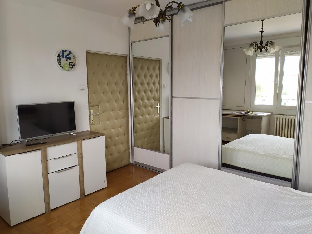 Stan na prodaju u Beogradu, trosoban, 80m2, cena 225000 evra