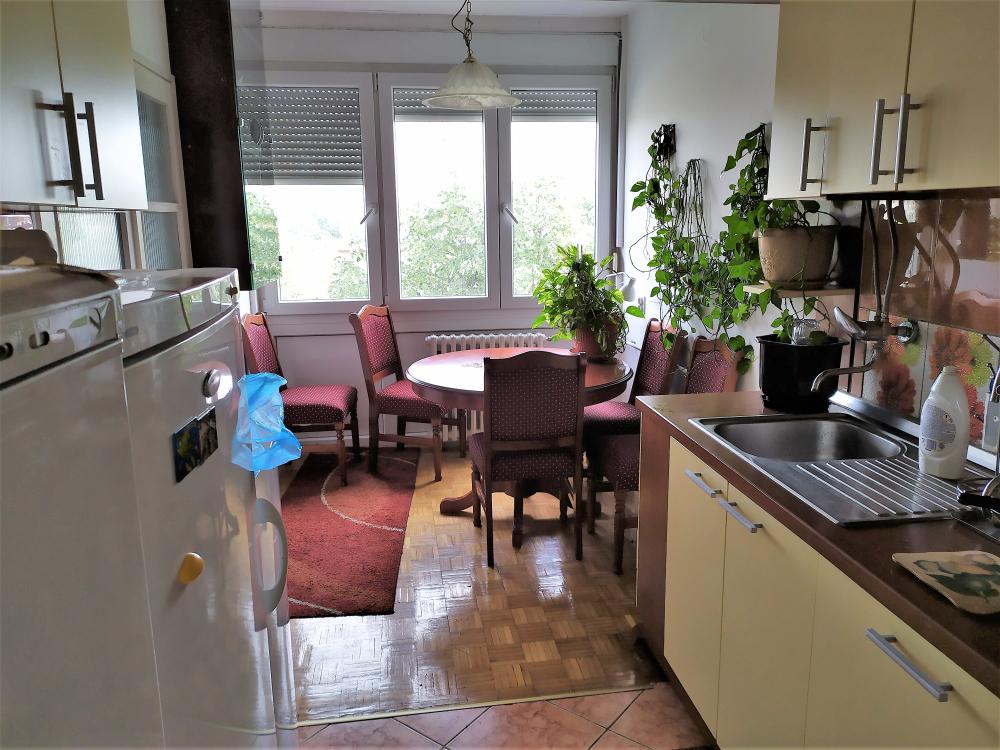 Stan na prodaju u Beogradu, trosoban, 80m2, cena 225000 evra