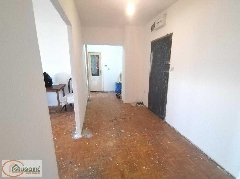 Stan na prodaju u Beogradu, Učiteljsko naselje, dvosoban, 62m2, cena 140000 evra
