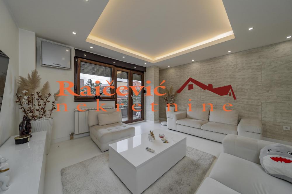 Stan na prodaju u Beogradu, Vračar (Hram), dvosoban, 60m2, cena 269000 evra